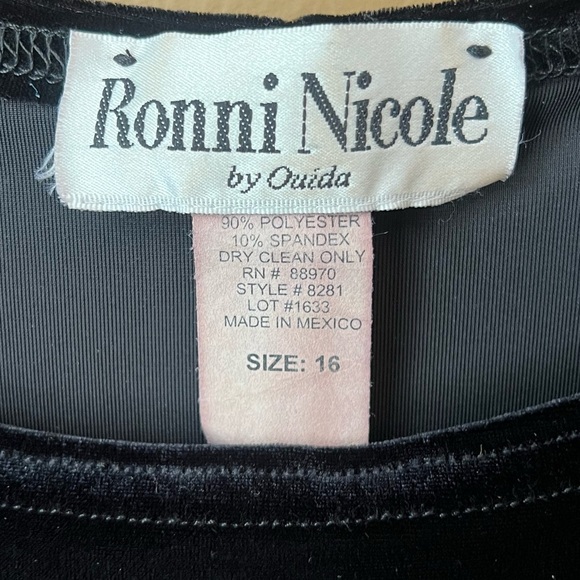 VTG Ronni Nicole Black Velvet Maxi Dress w/Matching Velvet Long Cardigan Size 16 - Picture 4 of 8